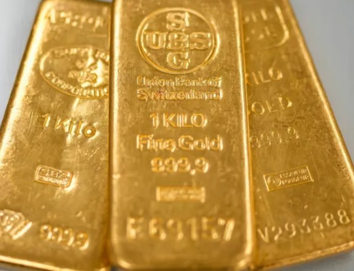 黄金有望实现月度上涨而美元承受压力