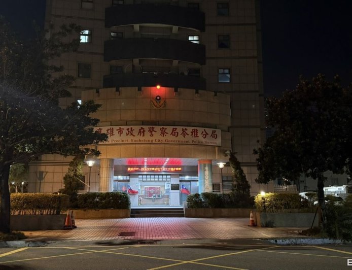 獨／高雄巡佐酒駕民眾急報案　警驚見自己人「滿身酒氣躺路邊」