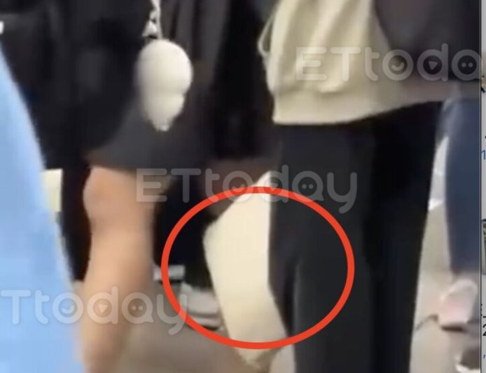 獨／北捷有「針孔攝狼」女高中生直擊嚇壞　手提袋狂頂裙底畫面曝