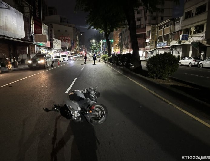 快訊／台中16歲少年無照雙載！自撞分隔島慘死…少女嚇壞無法筆錄