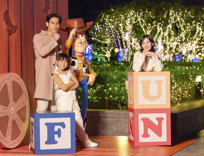 《玩具總動員》粉絲必打卡！巴斯光年宇宙飛船降落101