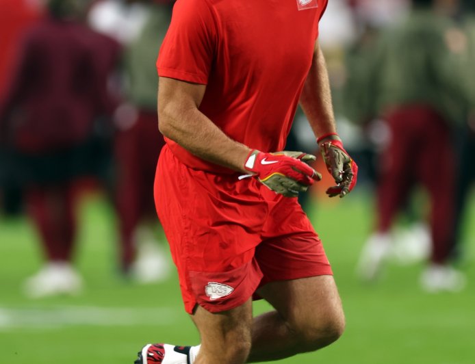 Kylie Kelce Lives Travis Kelce's Dream While Playing With Otters — IYKYK