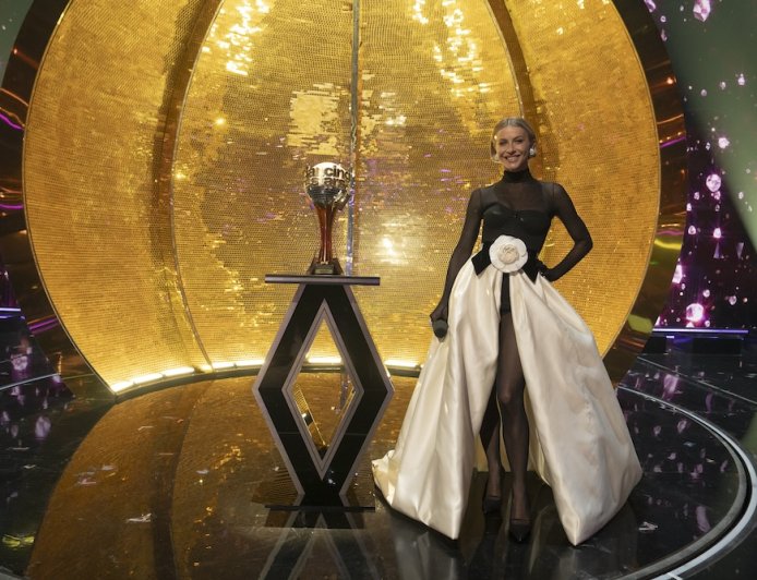 ‘DWTS’ Host Julianne Hough on Finding Her Place in the Ballroom, Navigating ‘Dangerous’ Online Hate and Reality TV’s Triumphant Return