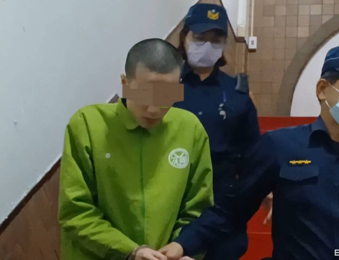 20多刀全往頭頸胸！高職兒手機被沒收砍死媽　判19年10月全身顫抖