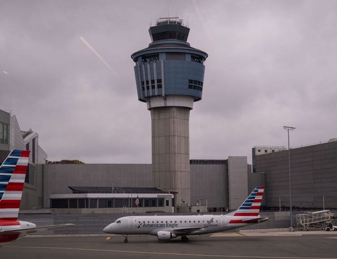 FAA investigates airlines for potential flight cut compliance violations during government shutdown