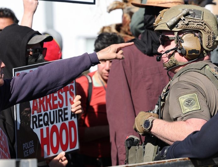 Wild scene as protesters trap federal agents in taco shop parking lot; multiple arrests made