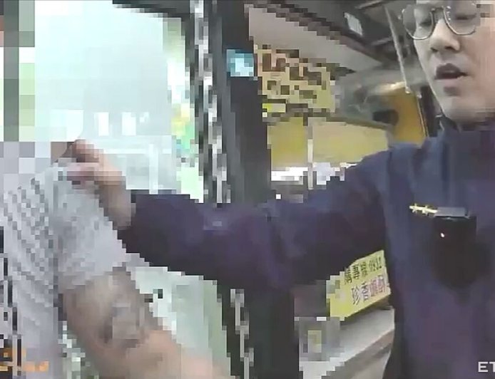 男將入獄竟要前女友「每月1萬2養他媽」　衝美髮店潑汽油丟鐵撬