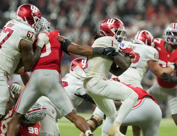 Indiana wins first outright Big 10 football title since 1945 after Ohio State flubs short field goal try