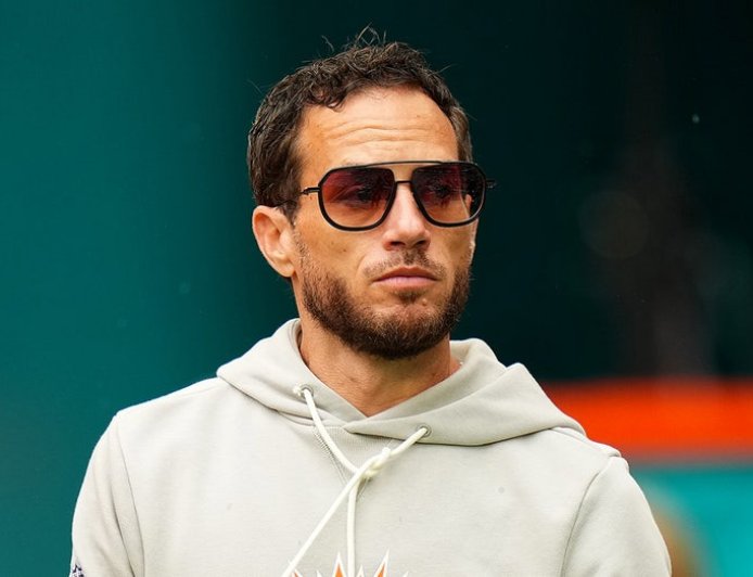 Dolphins coach dismisses weather narrative ahead of game against division rival