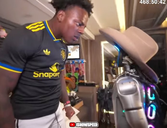 网红“甲亢哥”直播暴力损毁人形机器人“Rizzbot”，后者开发公司起诉索赔