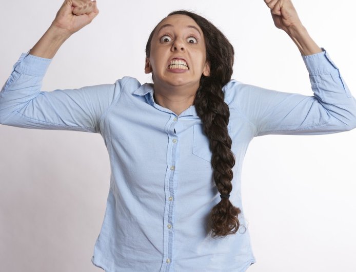 罵星巴克店員「智障」！女奧客再用冰拿鐵潑臉　判3月+賠10萬