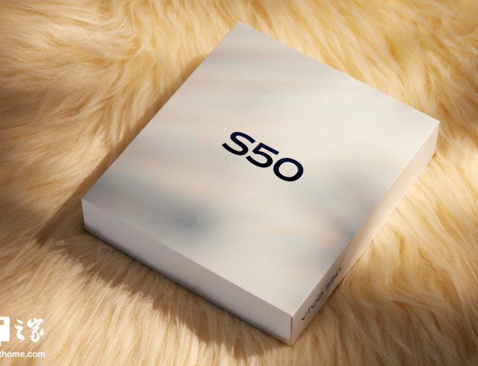 【IT之家开箱】vivo S50 手机图赏：纱缎光刻演绎“告白”美学，金属中框下的旗舰质感