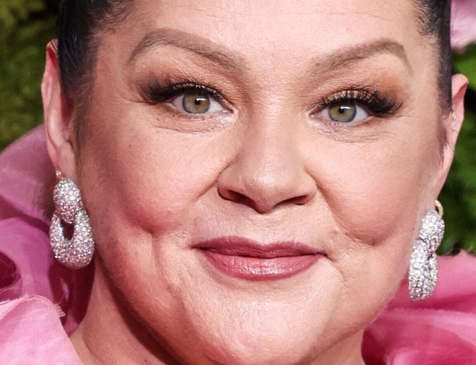 Melissa McCarthy Shocks Fans With Dramatic Weight Loss Reveal On 'SNL'