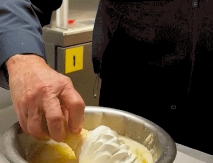 'Addictive' butter-dipped ice cream cones go viral