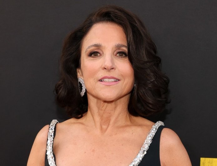 Julia Louis-Dreyfus Felt ‘Backed Into a Corner’ to Share Cancer Diagnosis