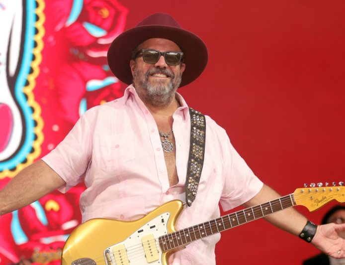 The Mavericks Frontman Raul Malo Dead at 60 After Colon Cancer Diagnosis