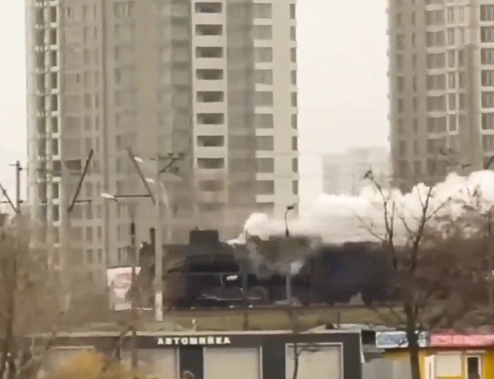 电力中断、燃油短缺 乌克兰重启蒸汽火车