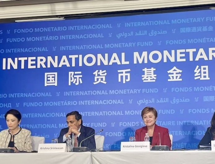 IMF上调今明两年中国经济增速预期，肯定中国政府促消费政策