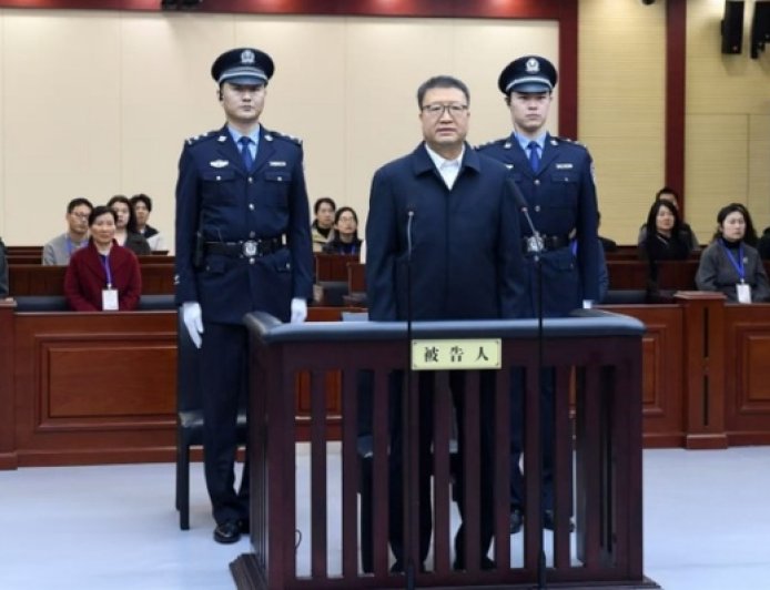 贪婪腐化搞钱色交易，“海关虎”孙玉宁受贿5072万获刑13年