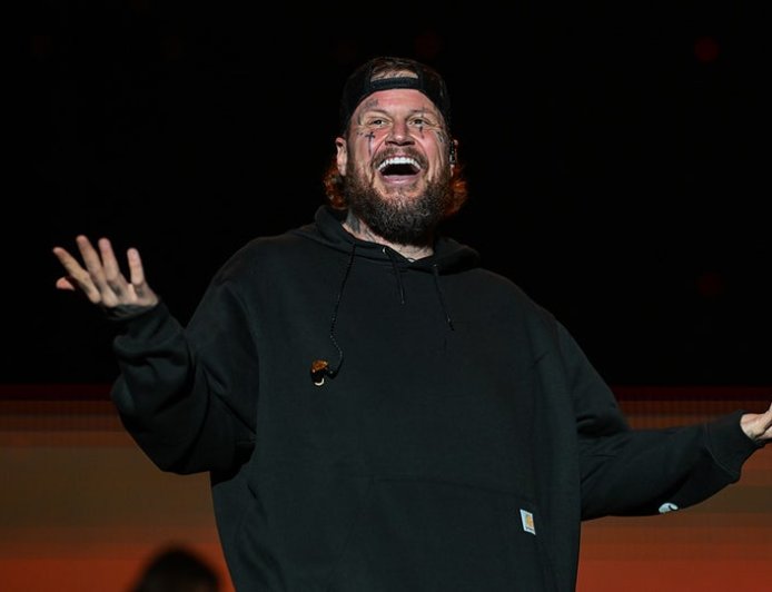 Jelly Roll says lifelong gun ban as a felon should have 'path to redemption,' wants his right to hunt back