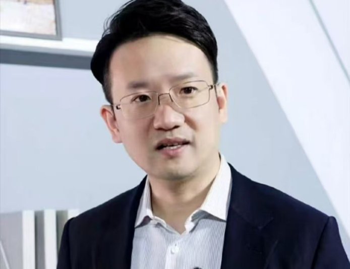 荣耀品牌营销总裁郭锐离职，知情人士称“下一站或创业”