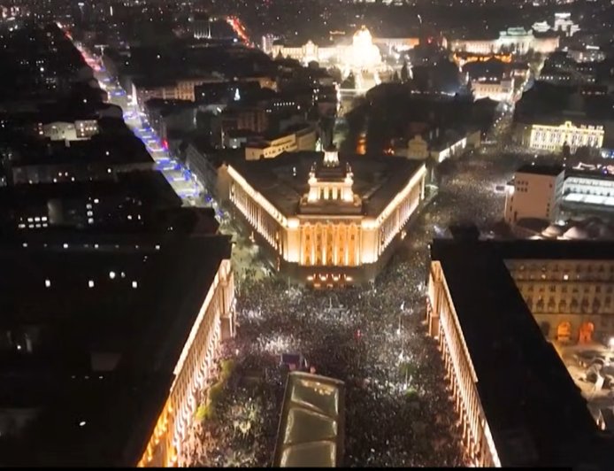 保加利亞內閣總辭　成為歐洲第一個被Z世代大浪沖垮的政府