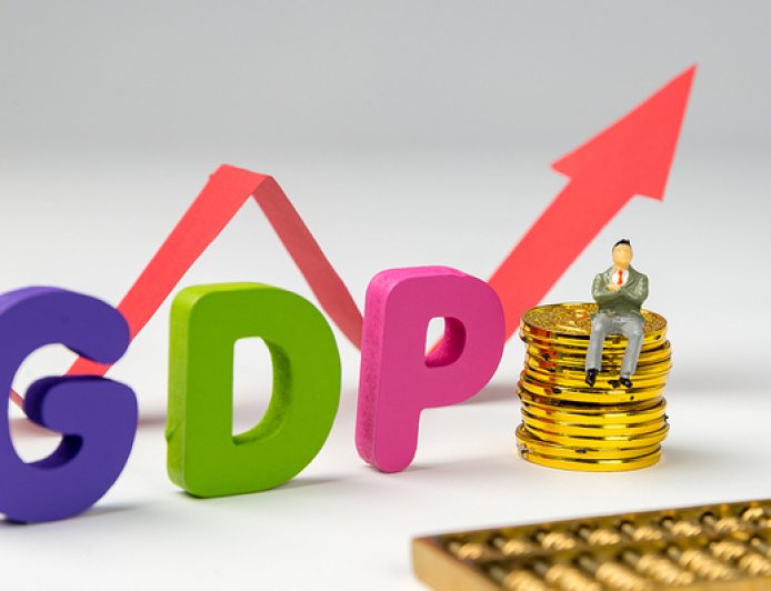 中国经济年会：我国今年经济总量预计达140万亿元左右，重点领域风险化解取得积极进展