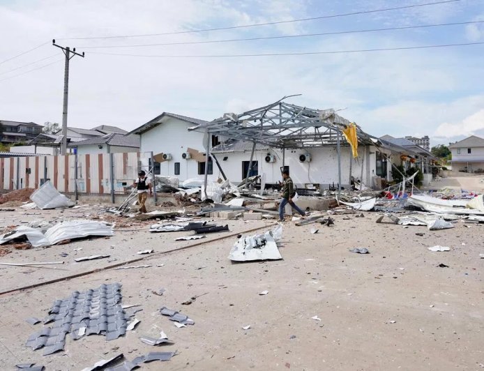 柬方：泰国出动两架战机投下七枚炸弹