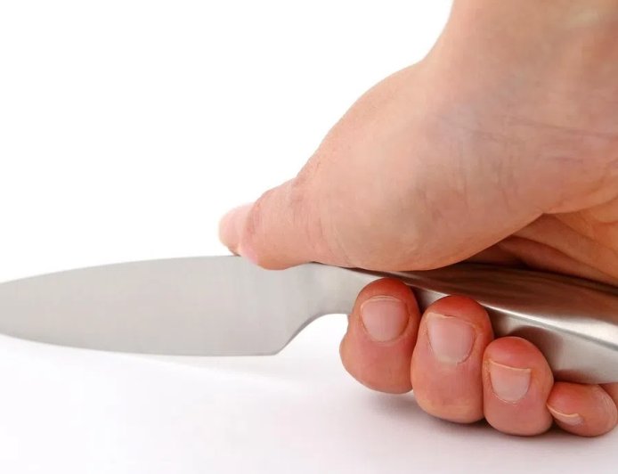 日本福冈市发生持刀伤人案 两人受伤嫌犯在逃