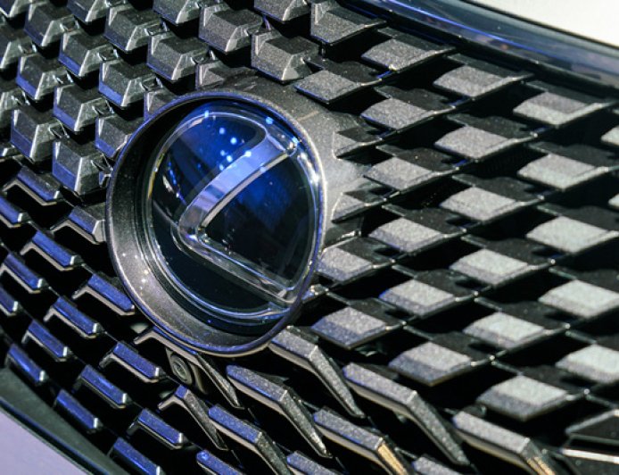 丰田在中国召回近10万辆汽车，涉及雷克萨斯、世极等品牌