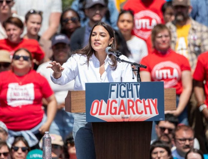AOC’s luxury spending binge in Puerto Rico reignites questions about 'socialist' brand: 'Peak hypocrisy'