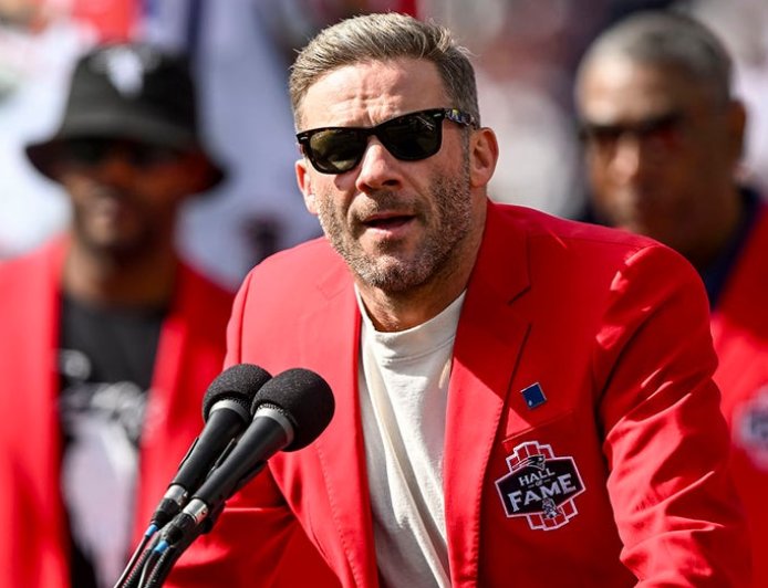 Ex-Patriots star condemns Brown University shooting, Australia terror attack: 'Hate is a disease'