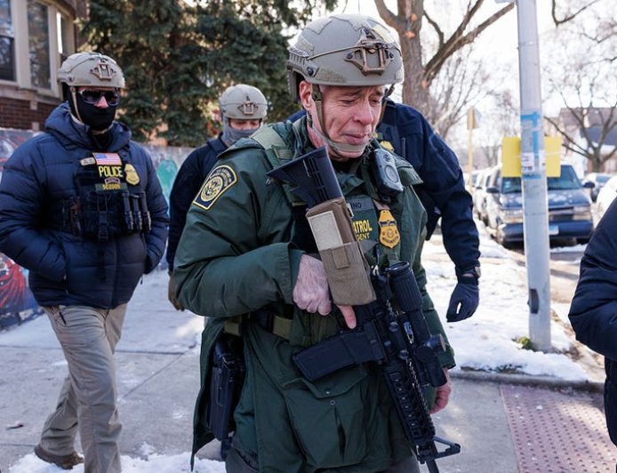 Border Patrol commander returns to Chicago as agents deploy pepper balls in immigrant neighborhood