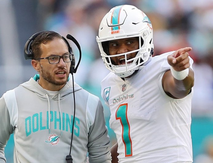 Mike McDaniel signals potential major shakeup as Tua Tagovailoa falters, Dolphins fall out of playoff race