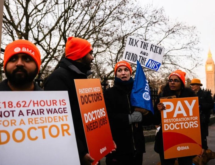 英国住院医师流感高峰期启动罢工