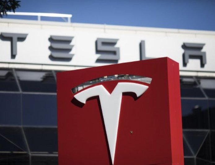 特斯拉估值逻辑正在转变：押注自动驾驶和机器人 汽车业务占比降低