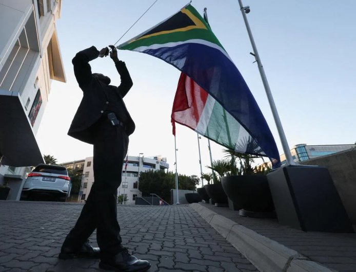 南非否认拘留美国官员 强调交往必须“相互尊重”