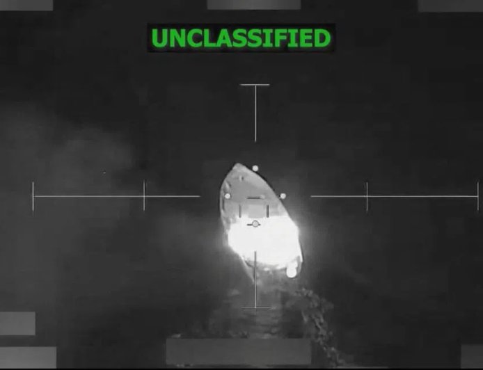 美军在东太平洋袭击两艘“贩毒船”致五人死亡