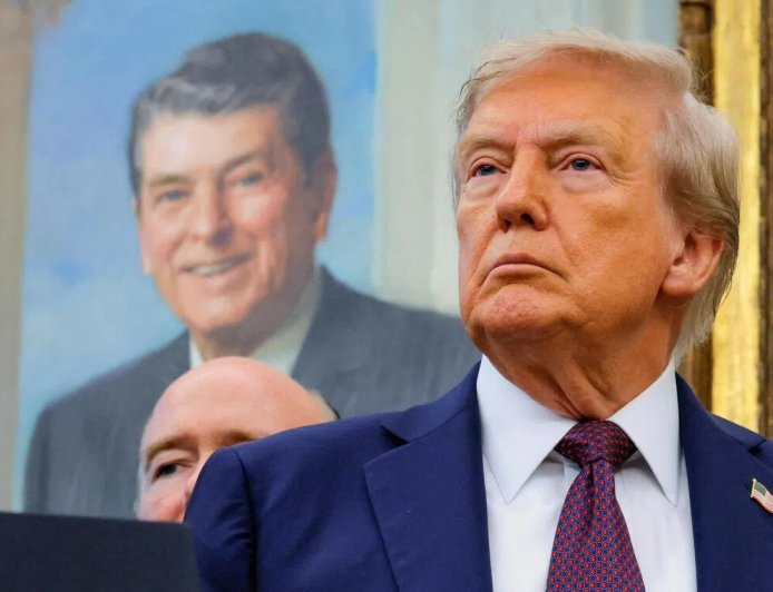 特朗普签署行政令 要求确保美国“太空优势”