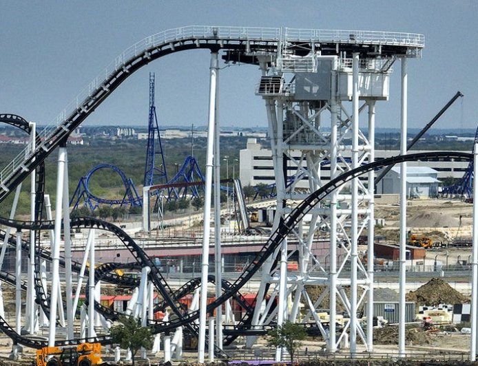 Two riders trapped more than 100 feet in air after Texas roller coaster malfunctions