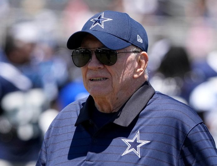 Cowboys' Super Bowl drought reaches 30 years after Eagles become first repeat NFC East winner since 2004