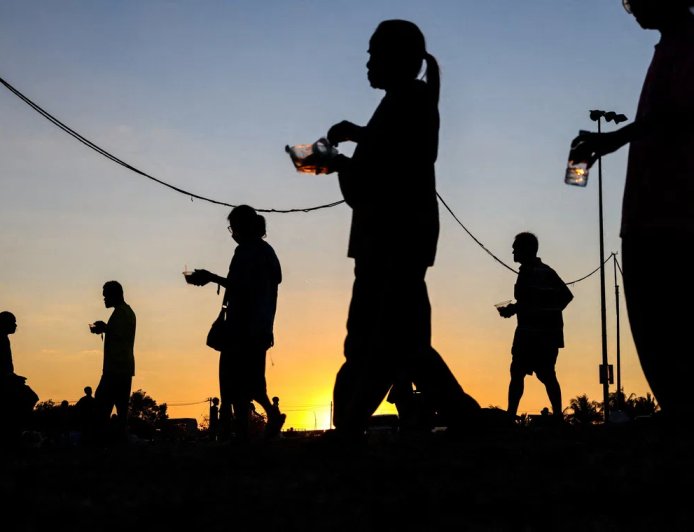 泰柬边境冲突造成柬50多万人流离失所