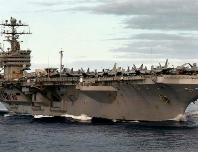 美军“尼米兹”号航母结束最后一次部署返回母港