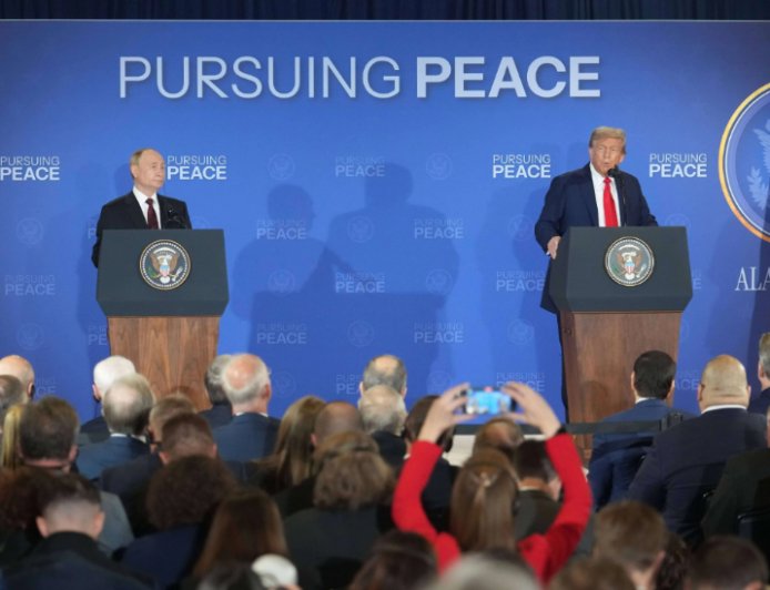 特朗普：希望乌克兰迅速行动 俄罗斯就在那里