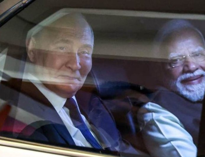 普京在国事访问期间挑战美国就俄罗斯石油问题对印度施加的压力