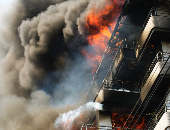 河南方城“英才学校13死4伤火灾案”一审宣判，学校创办人等3人获刑