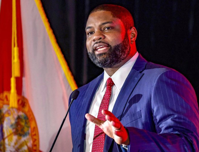 Byron Donalds urges conservatives to ‘focus on the mission’ at AmericaFest after 2025 setbacks