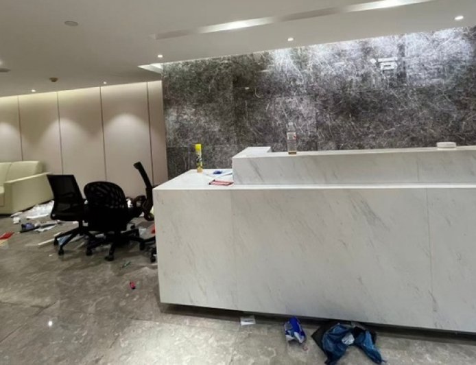 金雅福理财暴雷：总部人去楼空、新工程项目停工、拖欠员工薪资已久