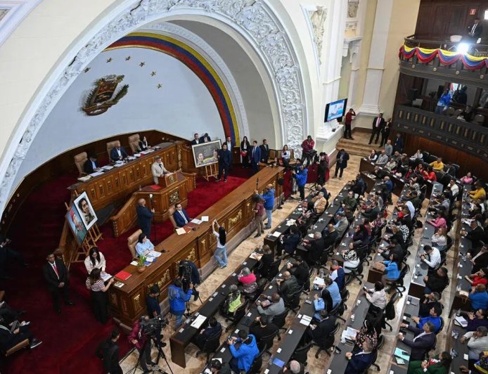 委内瑞拉议会一致通过新法 应对美国海上拦截封锁