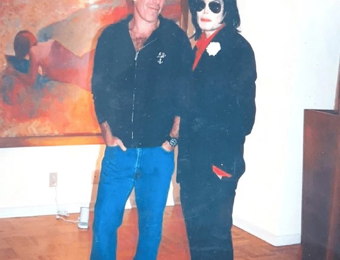 美司法部公开8000份爱泼斯坦案件新文件